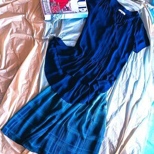 TWO-PIECE LIGHTWEIGHT BILLOWY NAVY & GREEN SKIRT & TOP SET, SMALL, POLY